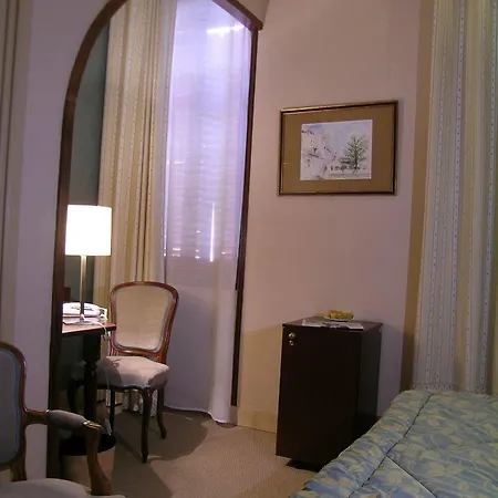 Cit'Hotel Sphinx - Hotel Hotel Montelimar