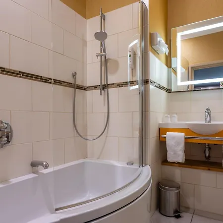 فندق Cit'hotel Sphinx - Montélimar