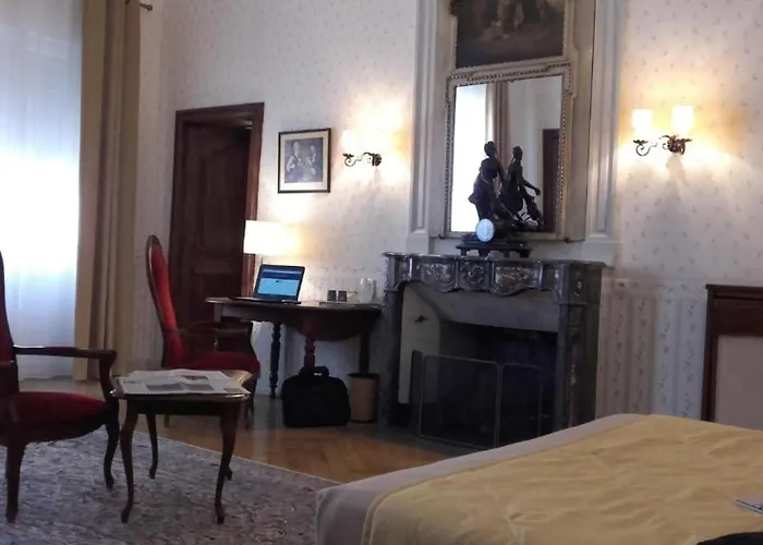 Cit'Hotel Sphinx - Hotel 3* Montélimar