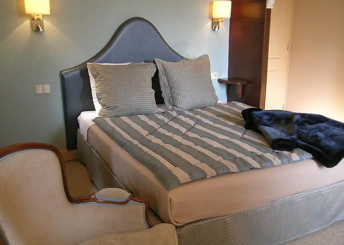 Cit'hotel Sphinx - מלון Montélimar